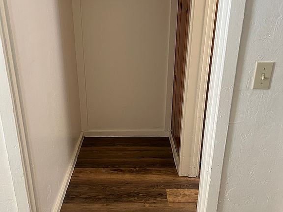 5th image of 890 Lakeview Ave #19