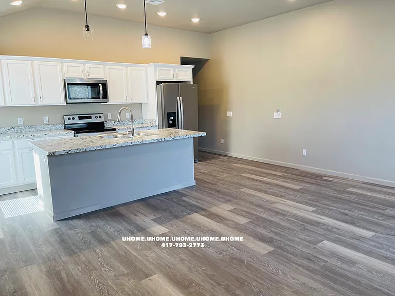 2109 W A St — Photo 6