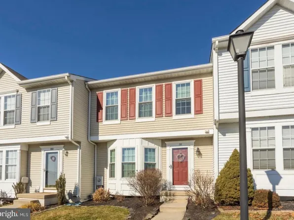 78 Pebble Ln, Blackwood, NJ 08012