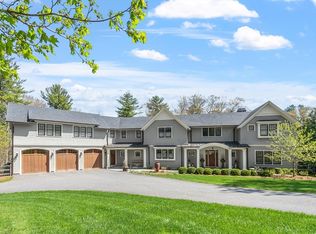 343 Nashawtuc Rd, Concord, MA 01742