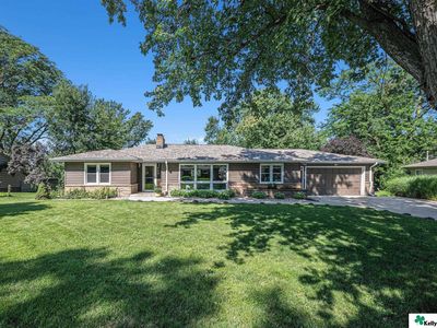 660 S 85th St, Omaha, NE, 68114