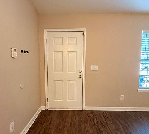 3rd image of 129 Fair Haven Way