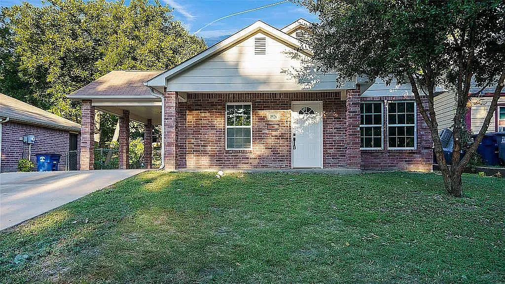 3 bed, 1479 sqft, $2,450 — Photo 1