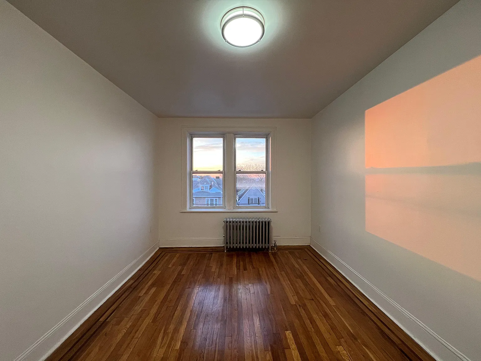 2 bed, 750 sqft, $2,100 — Photo 3