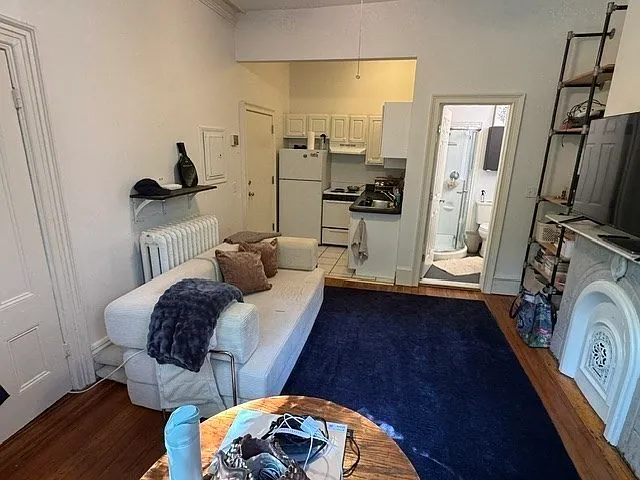 2 Wellington St #5 — Photo 6