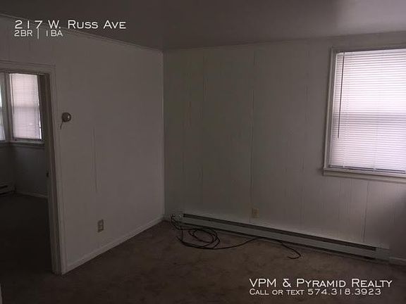 5th image of 217 W Russ Ave
