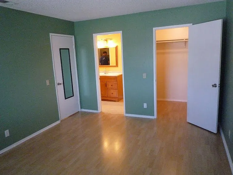1013 W Linden St #18 — Photo 10