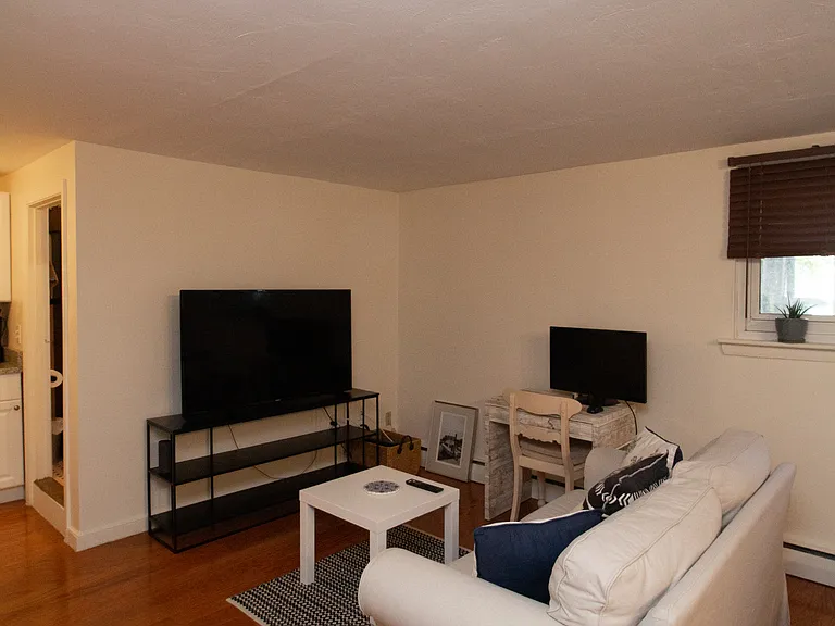 105 Chestnut St #1B — Photo 25