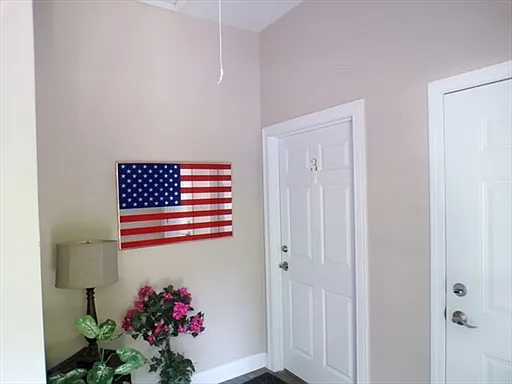 1072 Washington St #3 — Photo 8