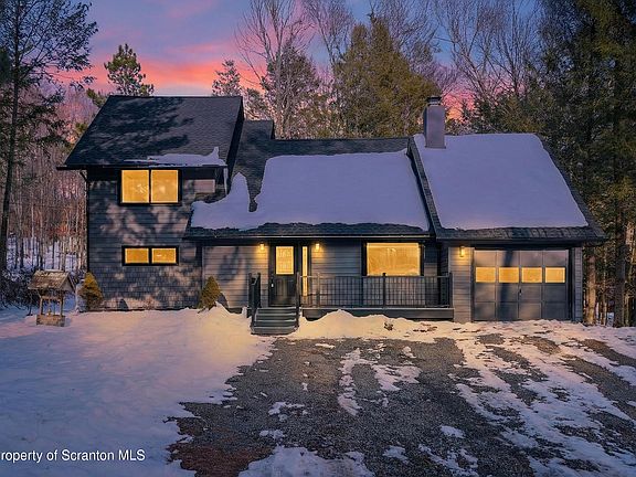 2nd image of 1062 Red Hawk Dr