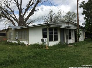 745 W County Road 674, Natalia, TX 78059