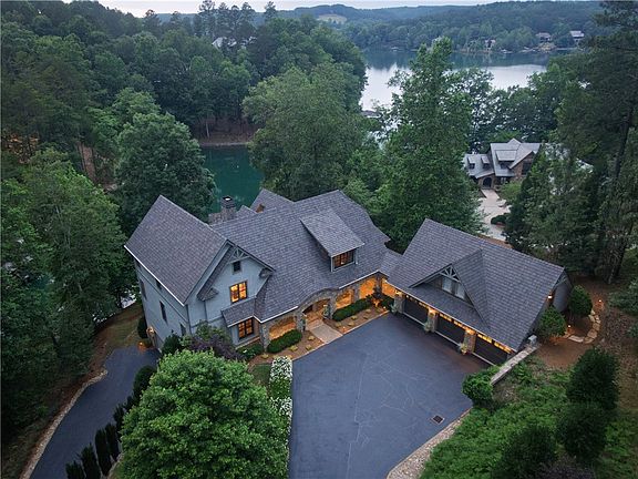 2nd image of 264 Featherstone Dr