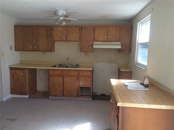 3rd image of 11431 Wolf Ln