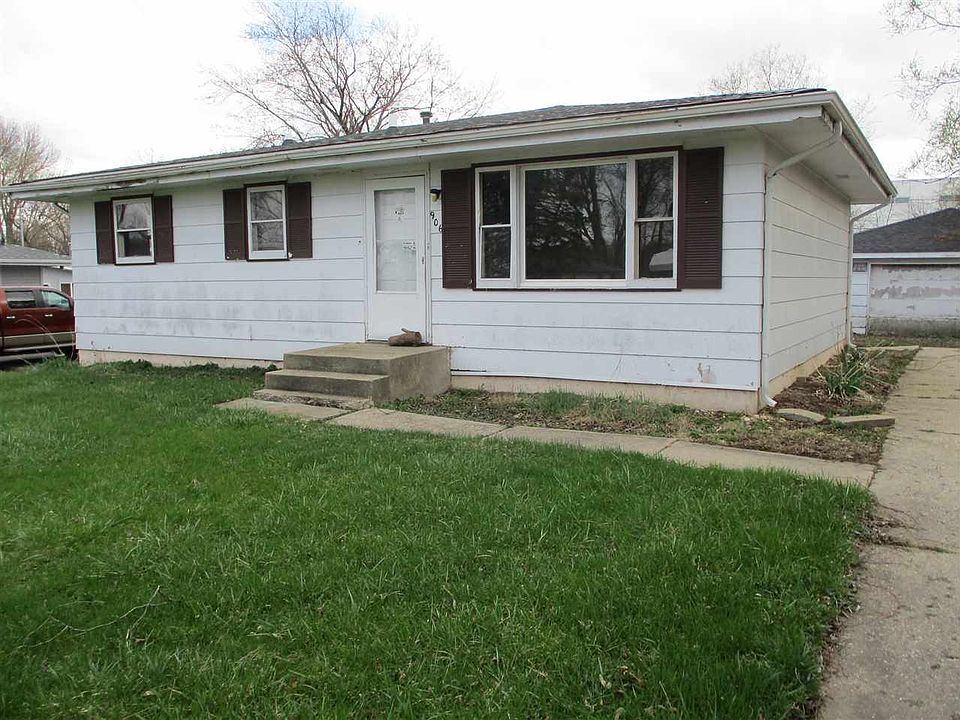 1st image of 906 Iroquois Ave