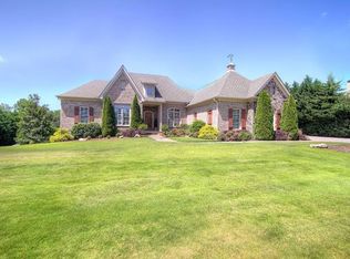 107 Northampton Dr, Canton, GA 30115