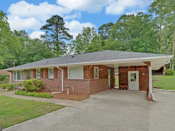 211 Hilltop Ln, Toccoa, GA 30577