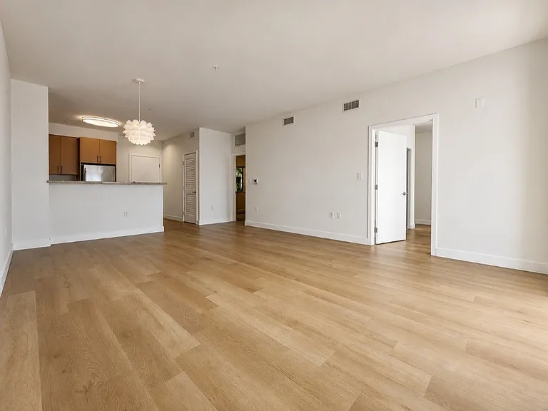 2900 S. Sepulveda Blvd — Photo 25