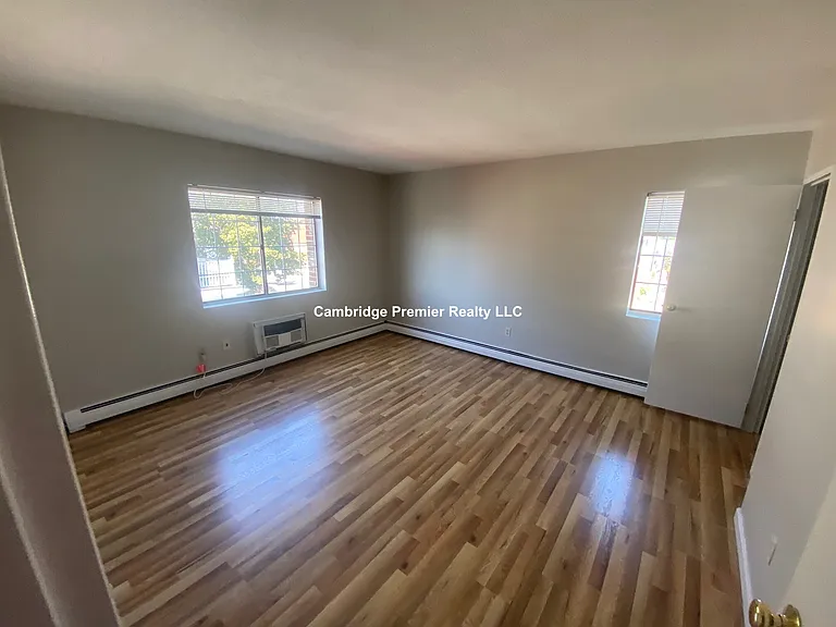 474 1/2 Broadway #28 — Photo 5