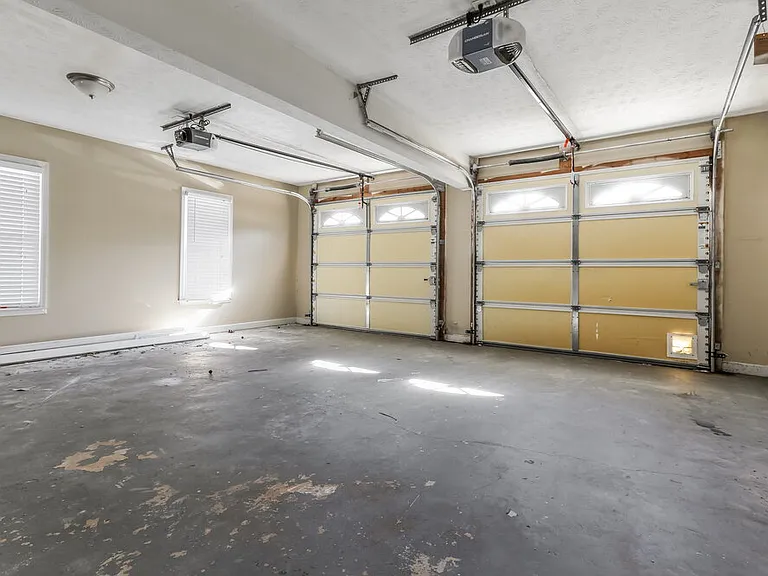 1504 Justin Dr — Photo 17