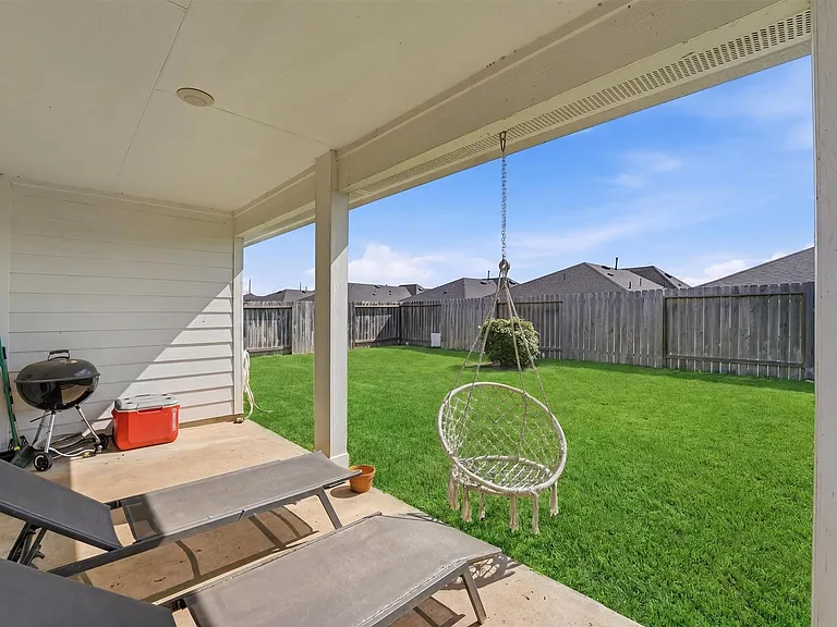 3815 Haydon Ridge Ln — Photo 18
