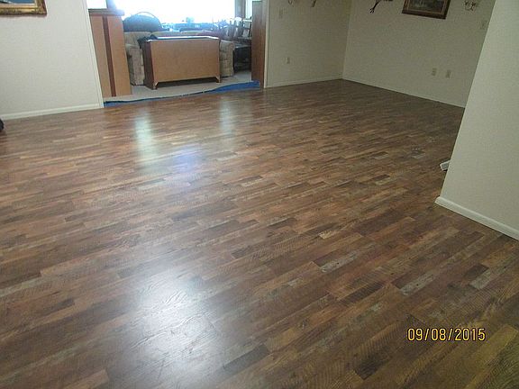 Laminate Floor Added