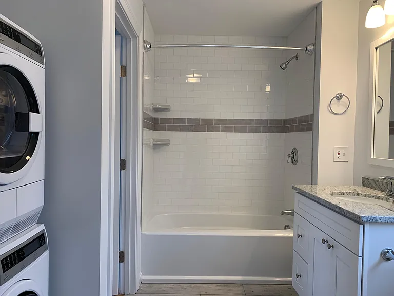 17 Howland St #2 — Photo 9