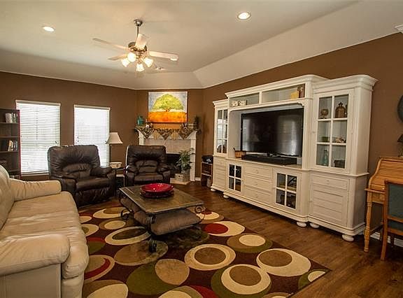 5th image of 9605 Leisure Ln