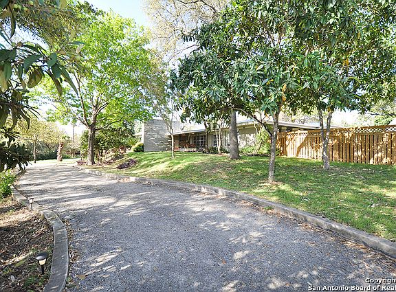2nd image of 103 Sunrise Dr