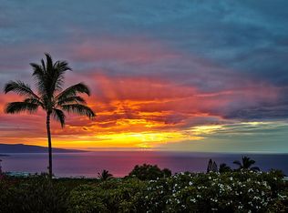 1090 Kupulau Dr, Kihei, HI 96753