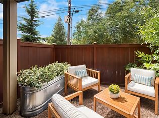 3821 California Ave SW APT B, Seattle, WA 98116