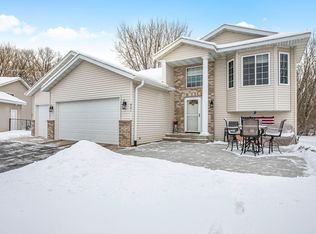 401 Cedarwood Ct, Waite Park, MN 56387