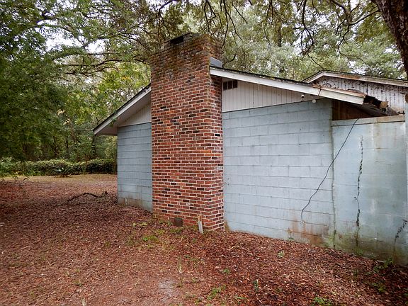 4th image of 2140 Saragossa Ave