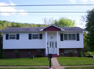 34 Patricia Ave, Weirton, WV 26062