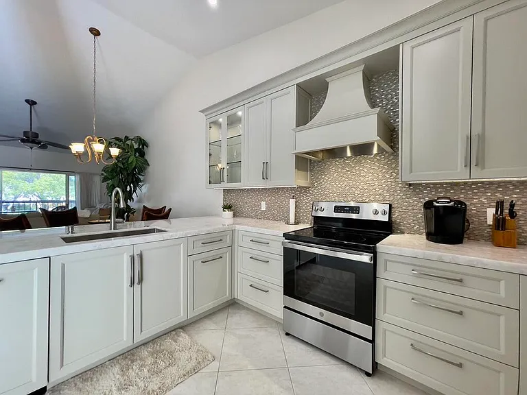 202 Cypress Point Dr #202 — Photo 7