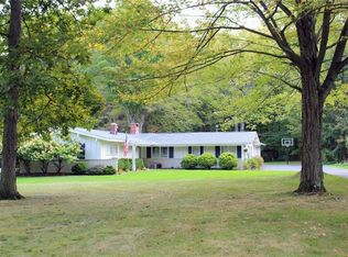 46 Daisy Ln, Chagrin Falls, OH 44022