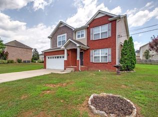 145 Wolverine Trl, La Vergne, TN 37086