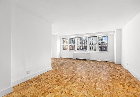 4th image of 401 E 86th St APT 8M