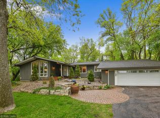 5801 W 102nd St, Bloomington, MN 55437
