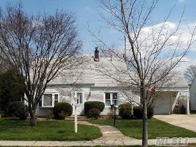 453 Gardiners Ave, Levittown, NY, 11756