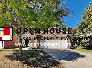 2030 Cardinal Ln, Lewisville, TX 75077