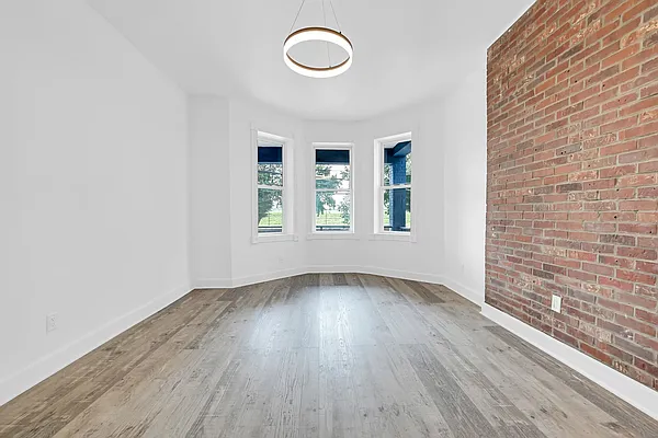 Rented by LandSeair Real Estate Group | media 8