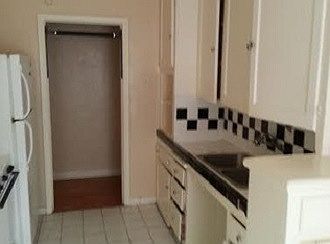 1st image of 323 N Genesee Ave