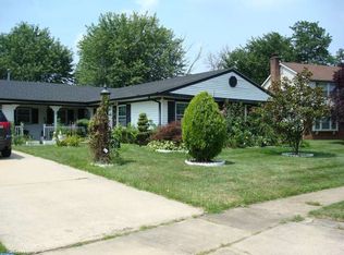 11 Needwood Ln, Willingboro, NJ 08046