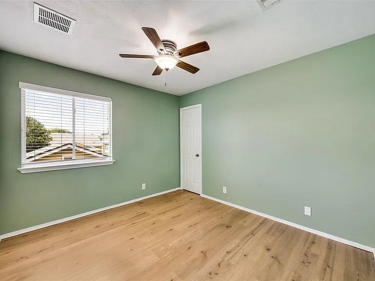 710 Craters Of The Moon Blvd — Photo 20