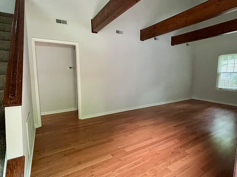 138 King Henry Way — Photo 6