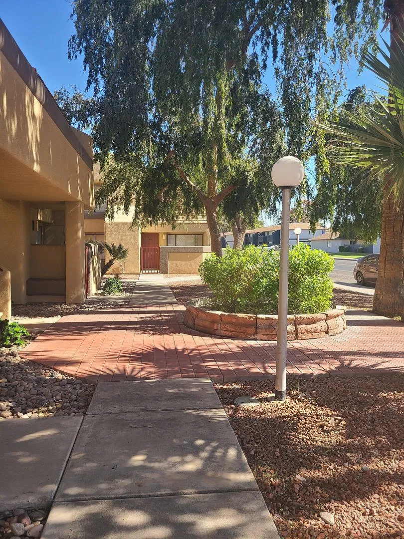 **Nice 2br/1ba Condo - (Alma School & Southern) — Photo 1