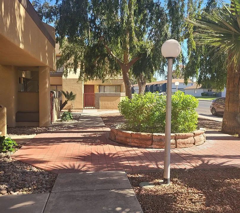 1432 W Emerald Ave #738