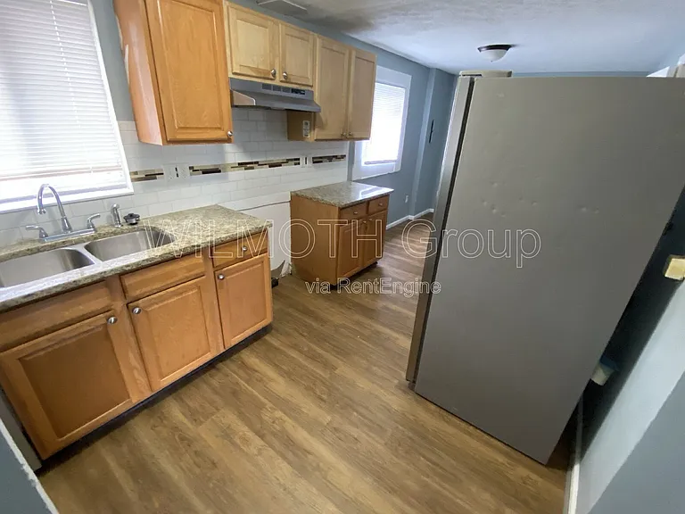 11405 Dunshire Dr — Photo 8