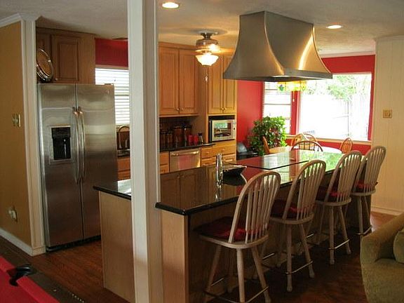 3rd image of 9815 Buxhill Dr