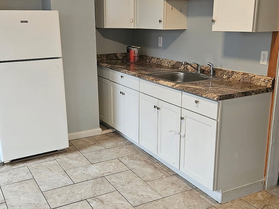 1st image of 376 Washington St #2B
